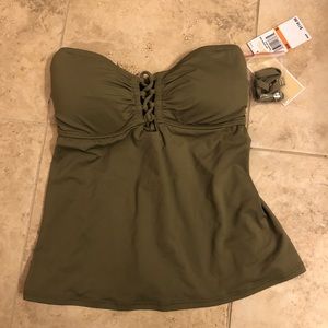 NWT Michael Kors cruise 2019 swim top!